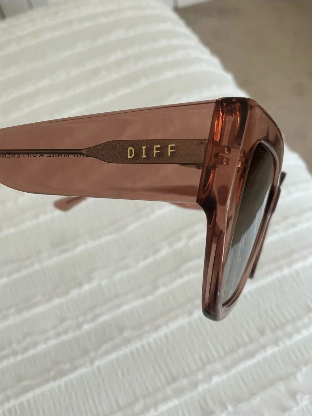 DIFF cat eye women’s sunglasses light brown